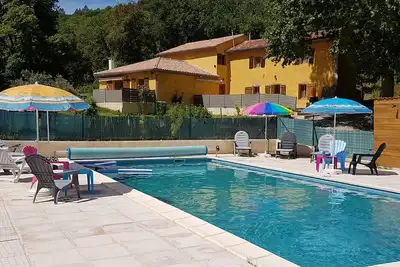 Image de Maison 240 m2 au milieu des vignes, 6 chambres, 12 Ă 18 pers, piscine privative