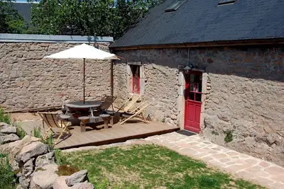 Image de maison dans parc naturel du Morvan à quarre les tombes pour 8 personnes