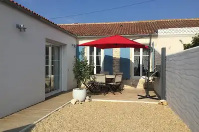 Image de A Louer A La Cotiniere Maison A 50 M Du Port De PĂŠCHE