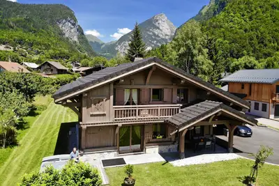 chalet les mélèses 4 *