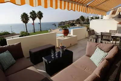 Image de Appartement spacieux avec vue fantastique sur la mer à 180°