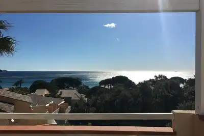 Image de Vue Mer Pieds dans L'eau - L'Anse de Pramousquier P&V