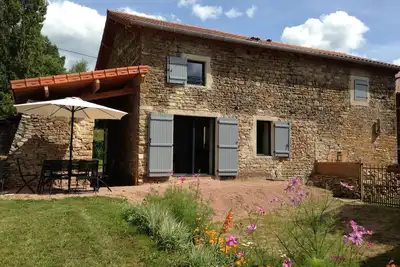 Image de Grange fraîchement rénovée proche de Cluny