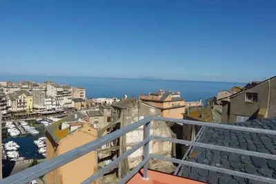 Image de En surplomb du Vieux Port de Bastia