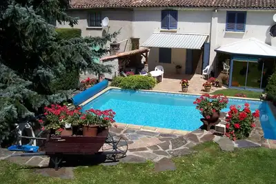 Image de Maison dans petit village cevenol avec piscine et jardin privatifs.
