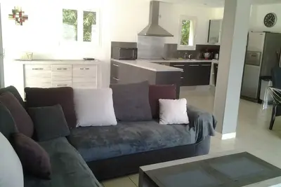 Image de Maison 8 personnes vue mer, avec jardin clos et accès à la plage à pied, wifi