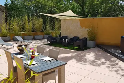 Image de Duplex de 115 m2 avec terrasse de 150 m2 avec Spa 6 places.