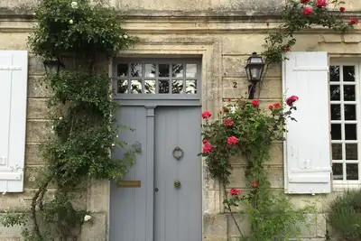Image de Maison avec piscine au cœur du vignoble bordelais