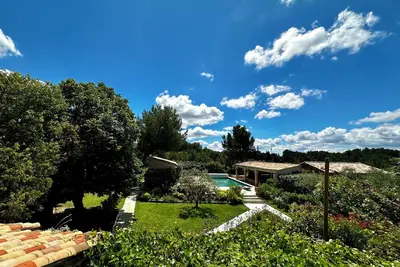 Image de Le Mas des Crêtes, Alpilles, Noves, Saint Remy de Provence et Spa extérieur