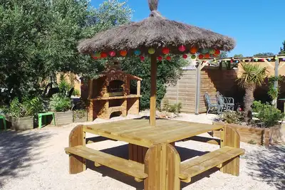 Image de Villa f3 Gite saint julien en rez de jardin adaptée à des vacances en famille