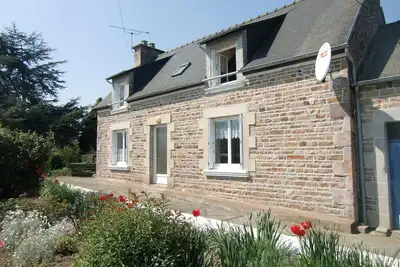 Image de Maison Saint-Paul avec beau terrain proche plages au calme