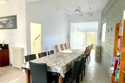 Image de Grande maison, 100 m des plages et du port, centre d'Etel, proche tous commerces
