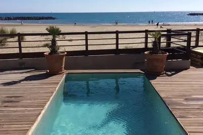 Image de Cap D Agde Maison en front de Mer avec piscine accès direct sur la plage