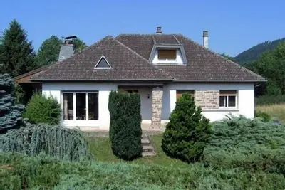 Image de Villa *** spacieuse avec terrasse, jardin, Wifi, garage proche St-Dié - Vosges