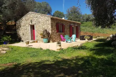 Image de Petite maison de campagne:Très grande propriété avec piscine.