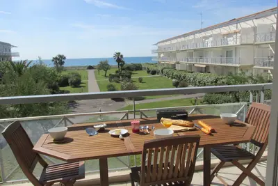 Image de Appartement meublé 65m² à frontignan plage accès direct sur la plage