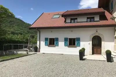 Image de Villa à 200 m du lac d'Annecy avec terrasse et parking