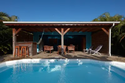 kaz a coco, villa bleue avec piscine privée, 2 chambres, 2 sdb