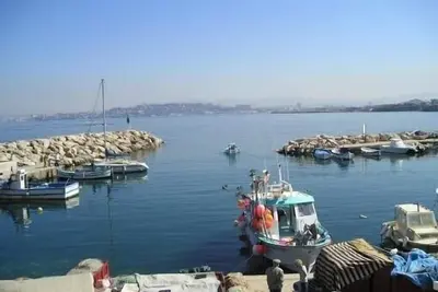 Image de 15 meters from the sea Beginning of the coves House with 2 terraces