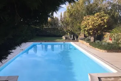 Location dans Villa avec Piscine (exclusivement réservée à la location) 5/6 pers
