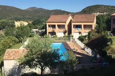 Image de Appartement dans une résidence récente avec piscine à 5 mn de Saint Florent