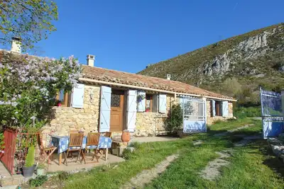 Image de Maison de caractère de plain-pied face au grand canyon du Verdon, bien équipée
