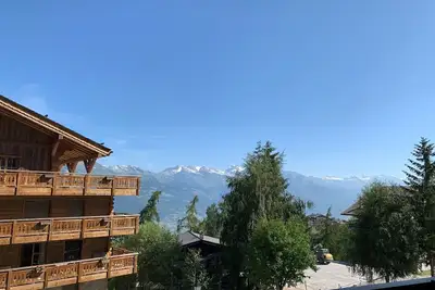 Image de Appartement 2 chbres, 350 mètres telecabine, piscine, jardin, idéal pour famille