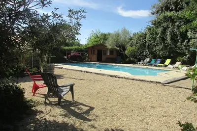 Image de Grande maison en pleine campagne, calme et repos