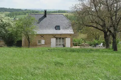 Image de gîte tout confort dans ancienne grange à Bournazel
