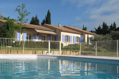 Image de Villa provençale, campagne, calme, spacieuse (8 personnes), piscine sécurisée.
