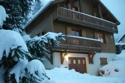 Image de Confortable chalet 4 étoiles, 10 personnes, 10 min de Gerardmer, Wifi, Sauna.