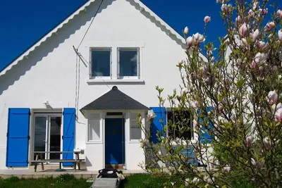 Image de Charmante maison avec jardin dans village de bord de mer