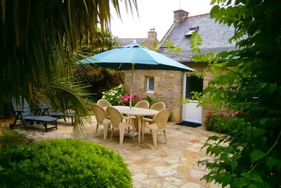 Maison lumineuse dans  village de bord de mer typiquement breton