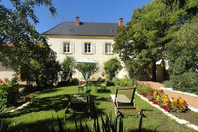 Image de Domaine de Saint-Martin, dans Parc clos et arboré d'1 hectare (42155 Pouilly).