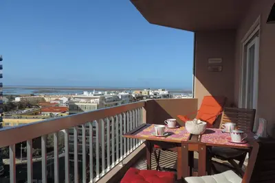 Image de Appartement au centre-ville de Faro confortable et offrant des Vues Magnifiques