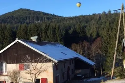 Image de gite la fleuriere au cœur de la campagne avec accès piscine