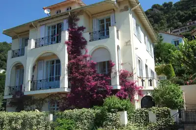 Image de Appartement lux 1 chambre, indépendant dans villa, piscine, vue Grasse et mer