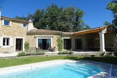 Image de Goult Luberon superbe maison de village climatisée vue exceptionnelle piscine