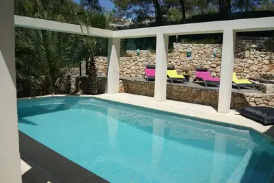 Image de Splendide Villa d'Architecte avec piscine chauffée et chambres climatisées