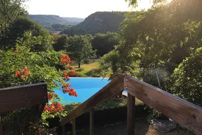 Image de Maison d'architecte classée avec Piscine privée Vue sur la Vallee