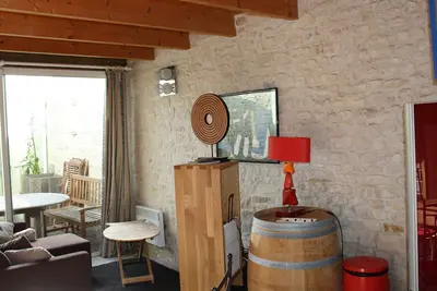 Image de Ile de Ré- Bois Plage- Beau chai de caractère dans le centre du village- 3*