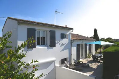 Image de Villa de charme plein sud au calme et proche de la mer et des commerces