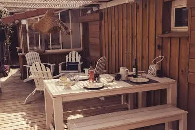 Image de A 200 m de L'océan, vous attends une petite maison blanche pleine de charme