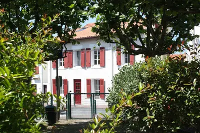 Maison centre Biarritz grande plage, 4 chambres, terrasse, 300m plage, parking