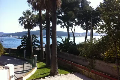 Image de Promo 700€ la semaine Bas de Villa Face à la mer avec jardin, d octobre à mai