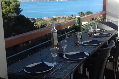 Image de T 3 Presqu'Ile De Giens 2 à 5 personnes, en Option 2ème chambre, 7 personnes