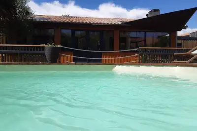 Authentique villa en bois 200 m2 - 4 chambres, terrasse, piscine, La Villa Jo