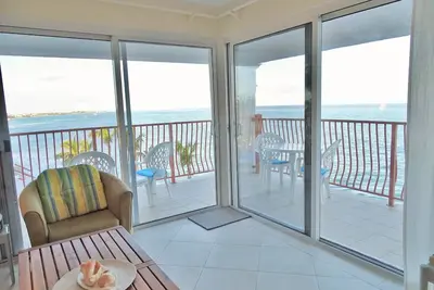 Image de Condo Delaporte face à l'océan avec une vue imprenable