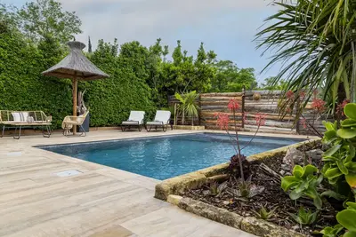 maison de charme avec jacuzzi sauna et piscine privée