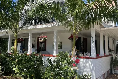Image de Sur le Riverwalk, 2 blocs. à Bradenton Old Main St. , Manatee River & Pier
